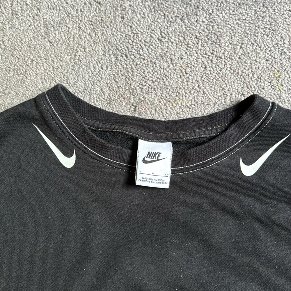 Nike Crewneck Sweatshirt - Picture 2 of 8